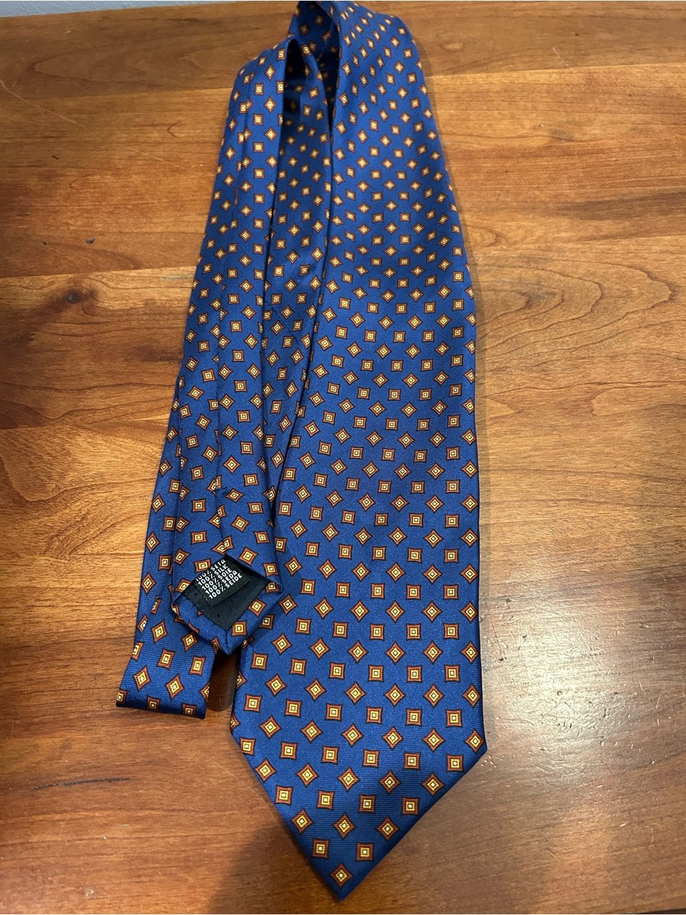 J. Press 100% Silk Made in Italy Blue Tie with Geometric Design Extra Long - Picture 4 of 5